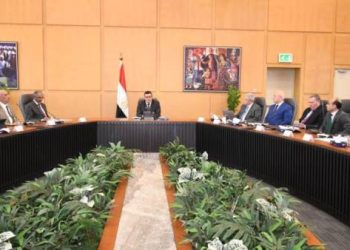 وزير الإسكان يصدر حزمة من التوجيهات والتكليفات لمسئولي الشركة “القابضة للمياه والصرف”