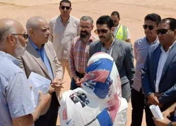 مسئولو الإسكان يتابعون تنفيذ مشروع سكن لكل المصريين بالعبور الجديدة
