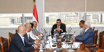 الشربيني يوجه رسالة صارمة لشركات صيانة المشروعات السكنية بالمدن الجديدة