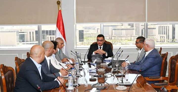 الشربيني يوجه رسالة صارمة لشركات صيانة المشروعات السكنية بالمدن الجديدة