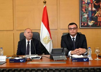 وزير الإسكان يتابع مستجدات تطوير منطقة مثلث ماسبيرو