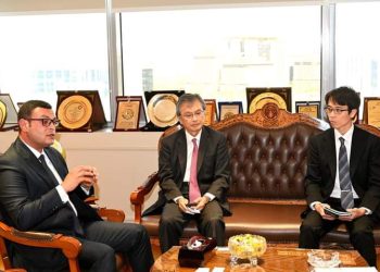 الشربيني يبحث مع السفير الياباني جذب المزيد من الاستثمارات