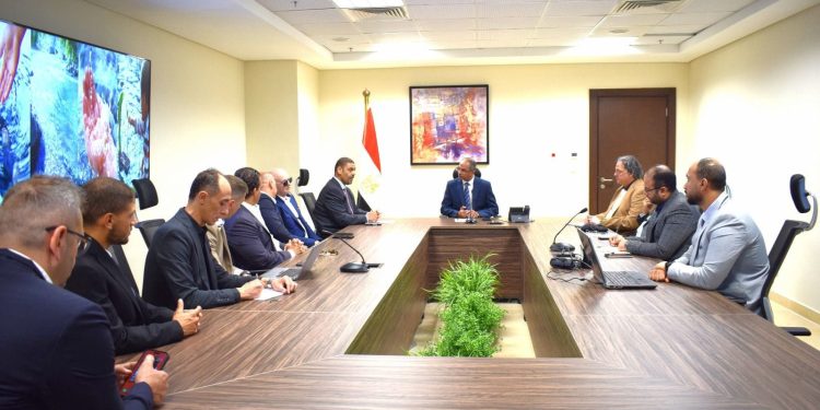 نائب وزير الإسكان يلتقي ممثلي شركات توطين صناعة مكونات مشروعات مياه الشرب والصرف الصحي 1 مكونات مشروعات مياه الشرب