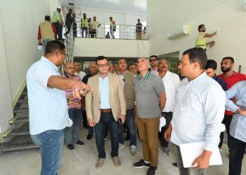 وزير الإسكان يتفقد اللمسات الأخيرة للانتهاء من تنفيذ فرع توثيق مدينة العلمين الجديدة المميز
