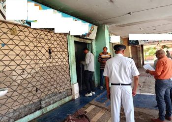 جهاز الشروق يغلق 11 محلاً مخالفاً بالمدينة