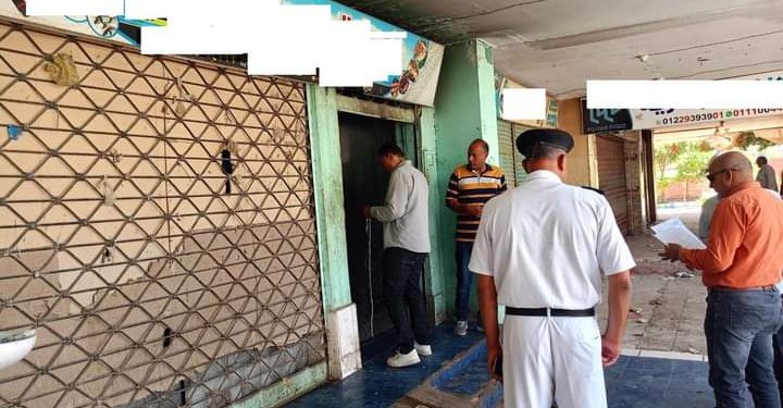 جهاز الشروق يغلق 11 محلاً مخالفاً بالمدينة
