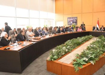 خدمات للدوائر والا بيزنس للنواب .. الشربيني يعقد اجتماعه الدوري مع أعضاء البرلمان