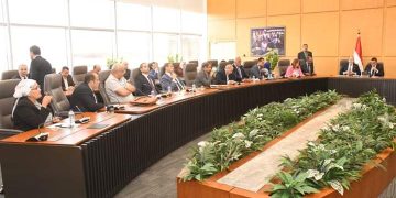 خدمات للدوائر والا بيزنس للنواب .. الشربيني يعقد اجتماعه الدوري مع أعضاء البرلمان