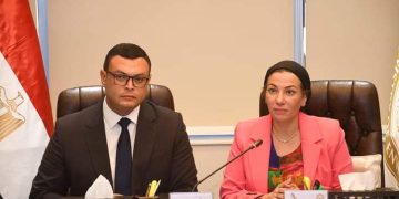 وزيرا الإسكان والبيئة يبحثان عدداً من ملفات العمل المشترك بين الوزارتين