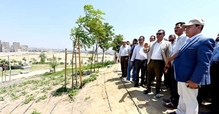 وزير الإسكان يتابع مشروع تطوير حديقة تلال الفسطاط