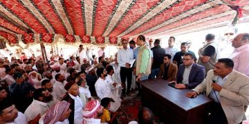 وزير الإسكان يؤكد لأهالي تواجدات رأس الحكمة أنهم لن يتركوا منازلهم دون تعويض