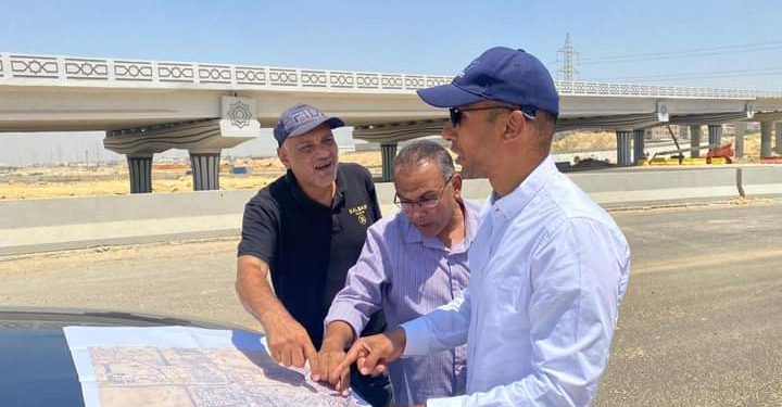 رئيس جهاز القاهرة الجديدة يتفقد مشروعات الطرق بمناطق الامتداد الجنوبي