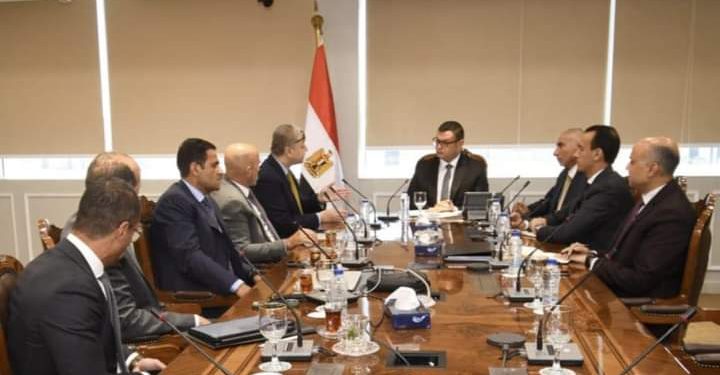 الشربيني يتابع مشروع أبراج الداون تاون و كريستال لاجون بالعلمين الجديدة