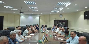 رئيس جهاز مدينة بدر يستمع لمقترحات عدد من السكان