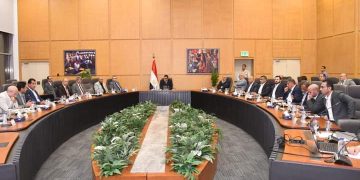 الشربيني يوجه بالإسراع بمعدلات تنفيذ شقق سكن لكل المصريين