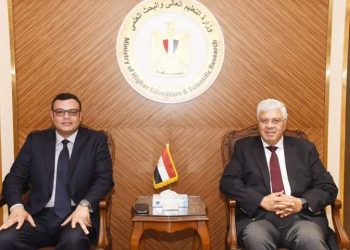 وزيرا الإسكان والتعليم العالي يستعرضان موقف تشغيل جامعتى العلمين والمنصورة الأهليتين