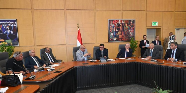 وزير الإسكان