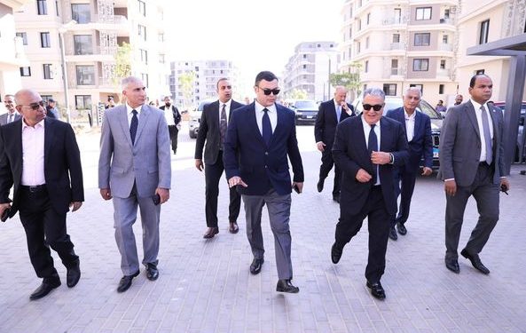 وزير الإسكان يتفقد مشروع «باديا» بـ أكتوبر الجديدة