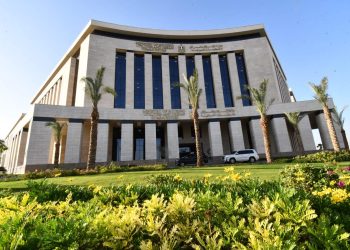 وزارة الإسكان تضع حلولا جذرية لمشكلات انقطاع المياه بالقاهرة الجديدة