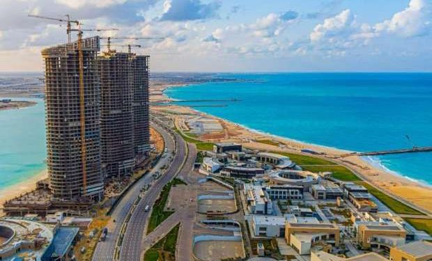 وزير الإسكان: تسليم المرحلة الأولى من أرض رأس الحكمة للجانب الإماراتي أول أكتوبر