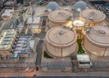 نائب وزير الإسكان يتابع موقف تقديم خدمات الصرف الصحي بالإسكندرية