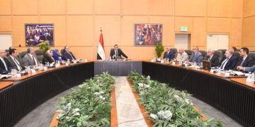 وزير الإسكان يتابع سير عمل مشروعات شركة بتروجيت بالمدن الجديدة