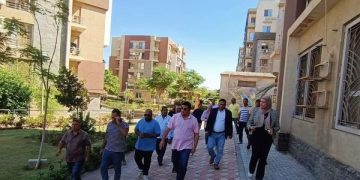 وزير الإسكان يتابع أعمال تطوير المناطق الصناعية والسكنية بمدن العبور والعاشر وبدر