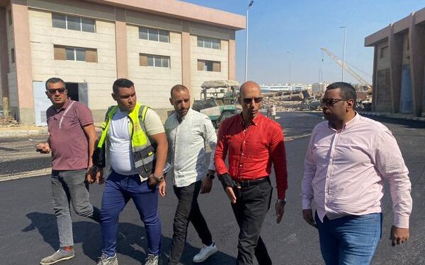 رئيس جهاز القاهرة الجديدة يتابع مشروعات الطرق بالتجمع السادس 1 جهاز القاهرة الجديدة