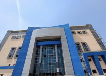 وزير الإسكان