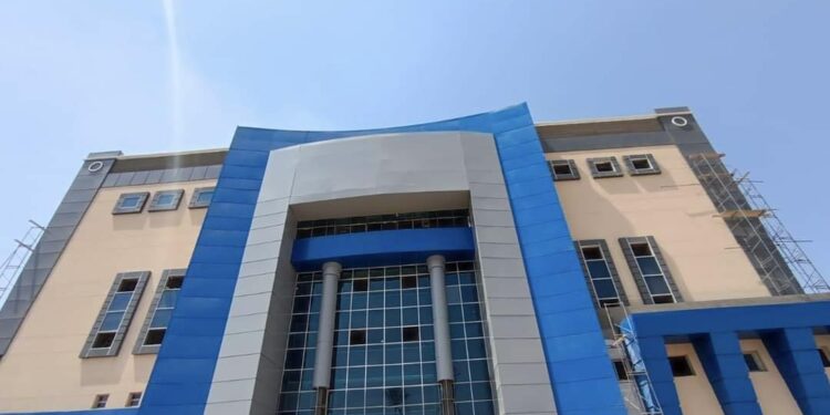 وزير الإسكان