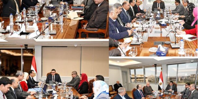 الصور لا تكذب .. تعددت اجتماعات الشربيني ولازال د. وليد عباس مختفيا