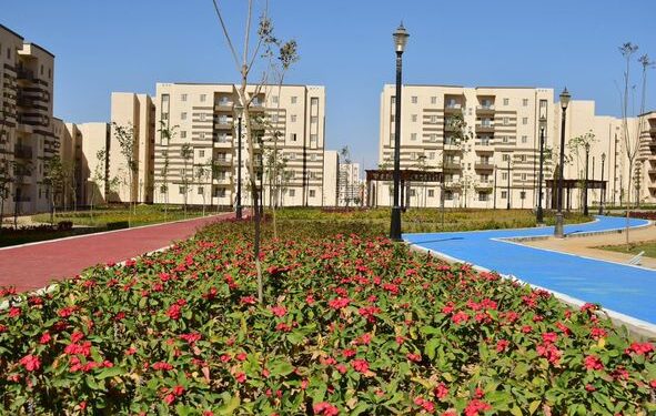 وزير الإسكان يوجه بسرعة الانتهاء من شقق سكن لكل المصريين بأكتوبر الجديدة