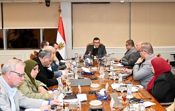 "الشربيني" يتابع إجراءات تنفيذ الوحدات الإضافية ضمن مبادرة "سكن لكل المصريين"