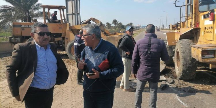 رئيس جهاز دمياط الجديدة يتفقد أعمال صيانة ورفع كفاءة الطريق الساحلي الغربي 1 رئيس جهاز دمياط الجديدة