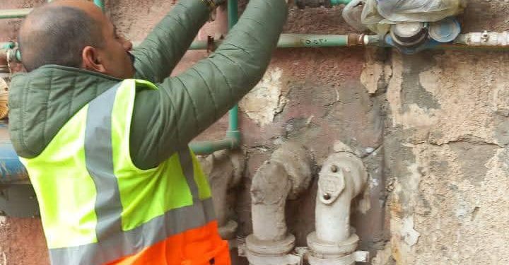 وصلات المياه الخلسة