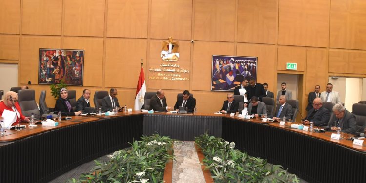 وزير الإسكان