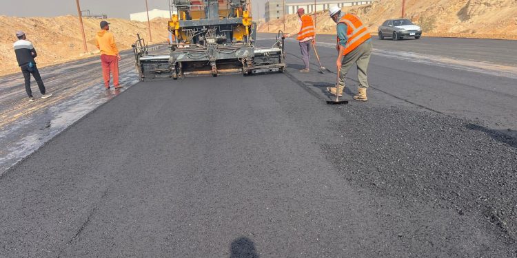 وزير الإسكان: جارٍ استكمال أعمال التطوير بالمناطق الصناعية بمدينة العاشر من رمضان 1 المناطق الصناعية