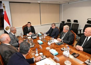 وزير الإسكان