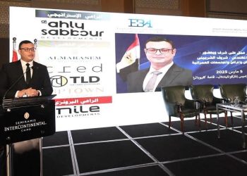 وزير الإسكان