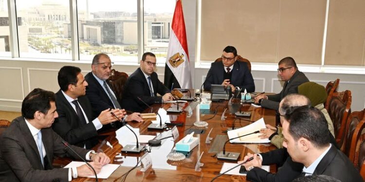 الشربيني يلتقي عددا من المطورين العقاريين بمدينة سفنكس الجديدة 1 سفنكس الجديدة