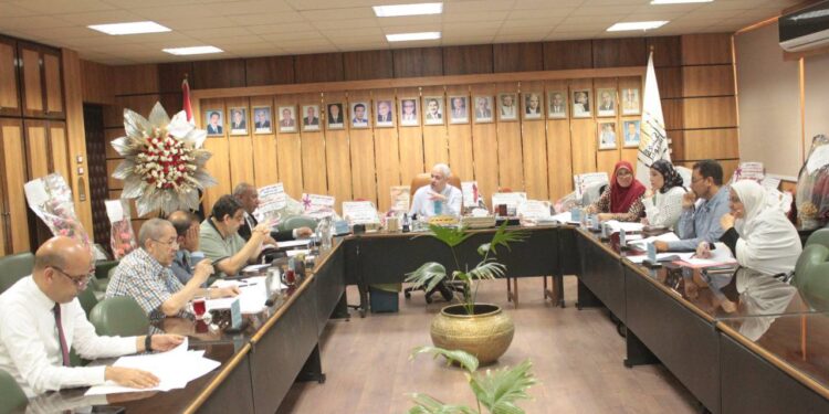 جامعة أسيوط تقرر دعم الطلاب طبياً بنسبة 100% 1 جامعة أسيوط