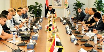 حكاية سيدة أعمال زايد والمسؤول الكبير.. كواليس أزمة هزّت مكتب وزير الإسكان