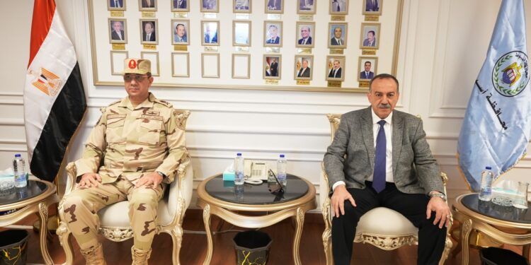 محافظ أسيوط